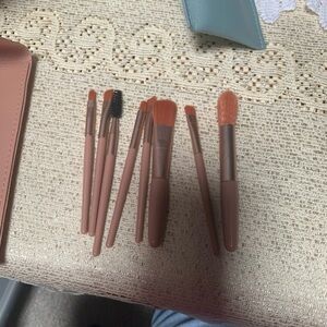 8 piece Makeup Brush Set in pink